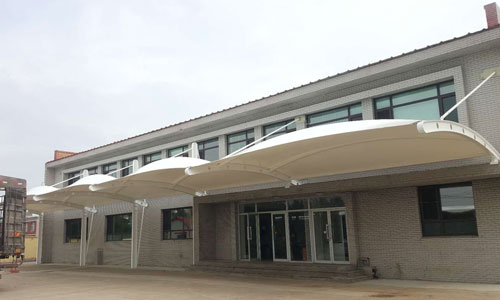 哈尔滨张拉膜应用范围广泛，展现现代建筑美学潮流